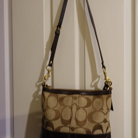 COACH HANDBAG - Picture 5 of 10